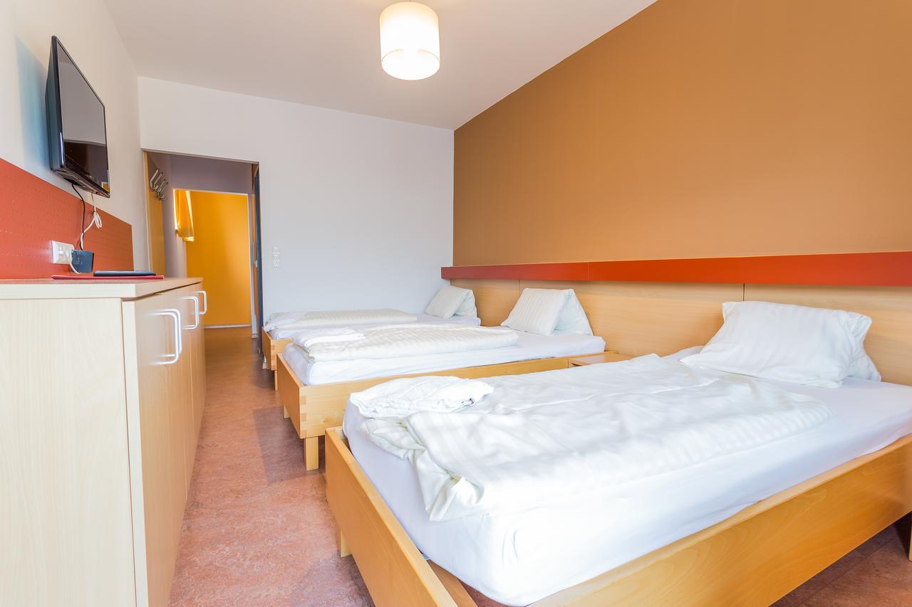 Sportsarea Grimming Bed & Breakfast Niederoblarn Exterior photo